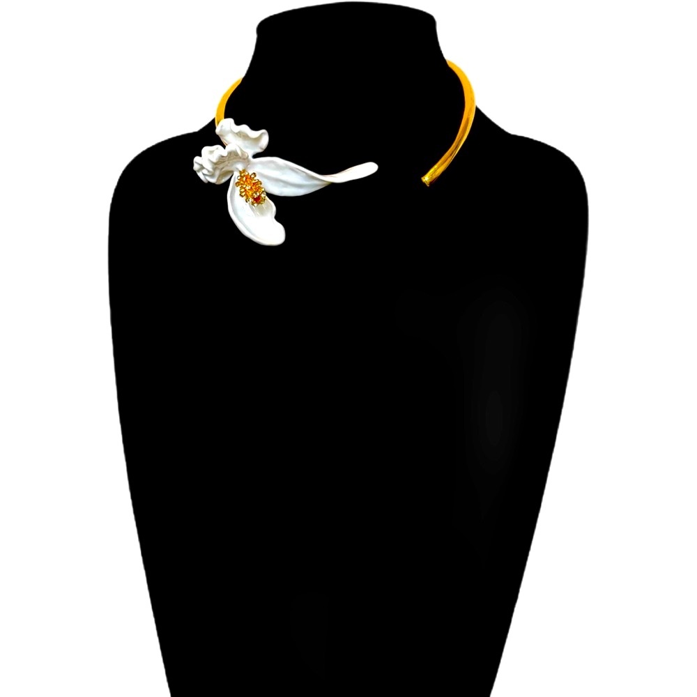 MODERN BEAUTY | Artisan Gold & White Orchid Statement Collar Necklace  | NEW